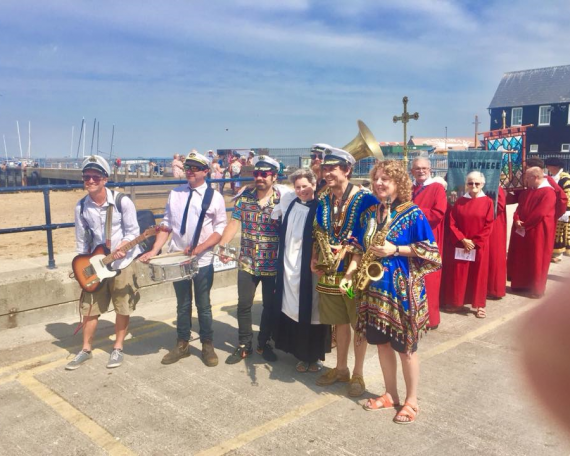 Native Oysters & Rev Rachel at harbour